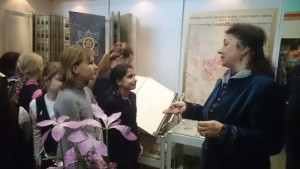 Заведующая музеем Наталия Кулакина отметила, что предприятие готово проводить экскурсии для школьников, чтобы сохранить у подрастающего поколения память о Великой Отечественной войне