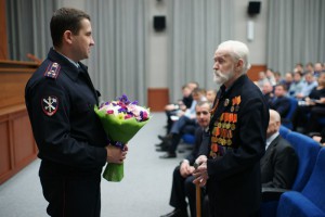 В Южном округе с 91-летием поздравили ветерана Великой Отечественной войны