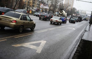 По выделенным полосам в Москве наземный транспорт стал передвигаться быстрее