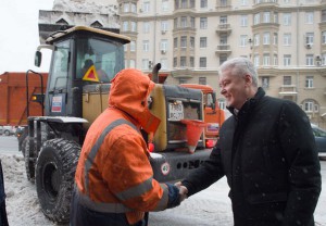 Мэр Москвы Сергей Собянин поручил активизировать уборку снега в столице