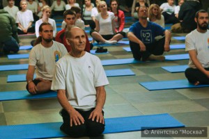 Мастер-класс по йоге организуют для жителей района Чертаново Северное