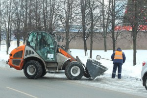 В Москве с городских улиц вывезено более 235 тысяч самосвалов снега
