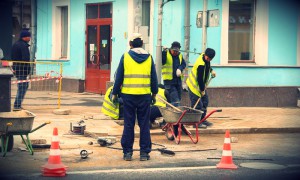 До конца лета в районе Чертаново Северное проведут текущий ремонт асфальтобетонного покрытия