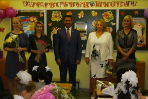 Депутат Абдуганиев провел открытый урок для 11 класса  
