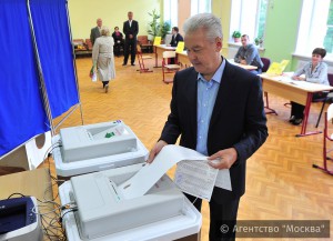 Мэр Москвы Сергей Собянин проголосовал на выборах в Госдуму РФ