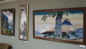 Картины на выставке "Горы, воды"