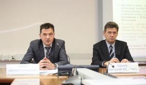 Начальник ОАТИ Дмитрий Семенов (слева)