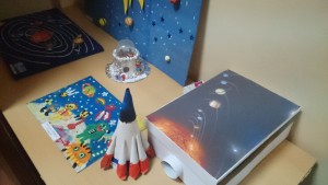 Выставка ко дню космонавтики в школе района 