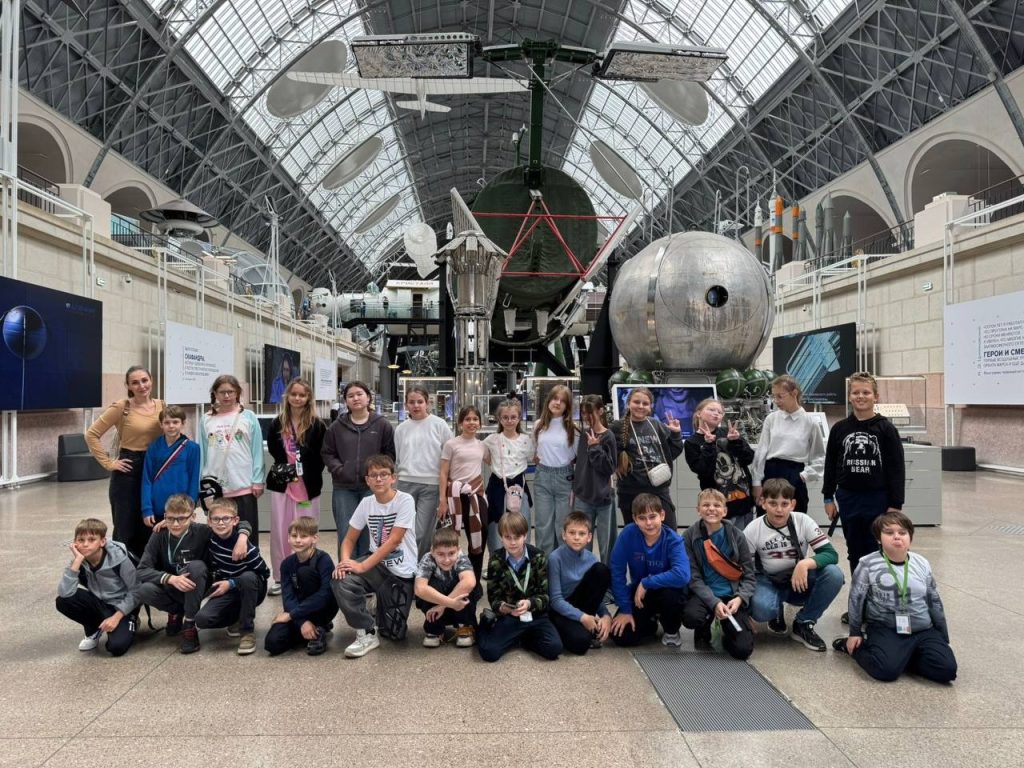 Ученики школы №851 посетили ВДНХ. Фото: официальная страница школы №851 в социальных сетях