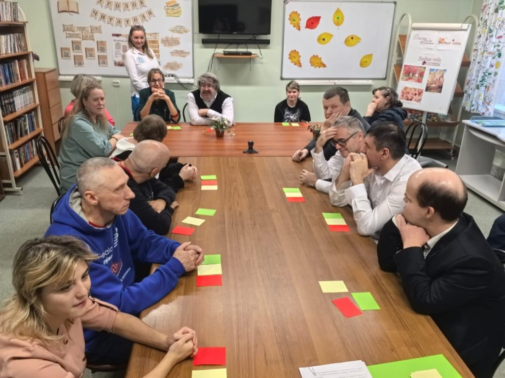 Тренинг по отстаиванию личных границ прошел в Социальном доме «Чертаново». Фото: официальная страница Социального дома «Чертаново» в социальных сетях