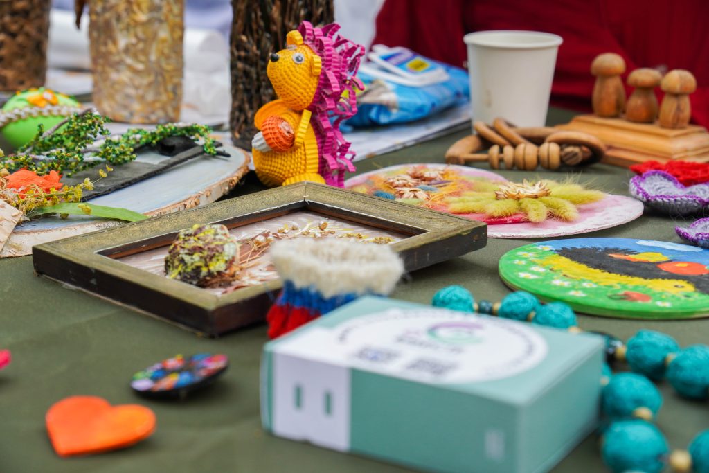 Мастер-класс «ЭкоЕлочка» пройдет в МКЦ «Чертаново Северное». Фото: Ксения Догонашева, «Вечерняя Москва»