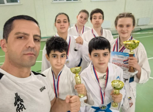 Спортсмены МЦБИ завоевали медали Открытого кубка городского округа Мытищи по каратэ. Фото: официальная страница Московского центра боевых искусств в социальных сетях