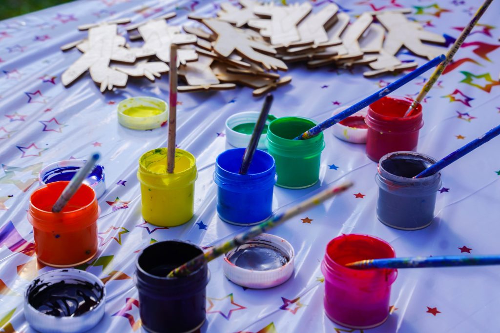 Члены ТО «Художники Чертанова» откроют выставку «Ветер странствий». Фото: Ксения Догонашева, «Вечерняя Москва»