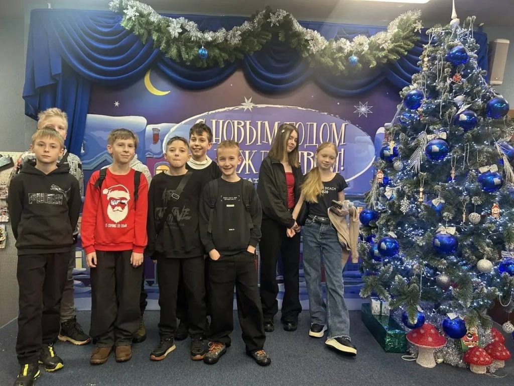 Ученики школы №851 посетили спектакли в рамках культурной программы. Фото: официальная страница школы №851 в социальных сетях