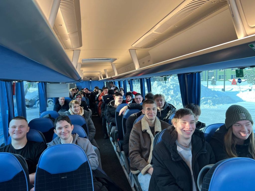 Студенты ТК №34 присоединились к учебным сборам модуля «Военная подготовка. Основы военных знаний». Фото: официальная страница Технологического колледжа №34 в социальных сетях