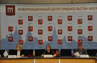 Руководитель комитета общественных связей столицы Александра Александрова встретилась с журналистами