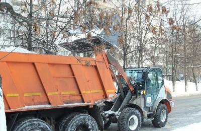Более 800 тысяч кубометров снега вывезли с территории ЮАО с начала зимнего сезона