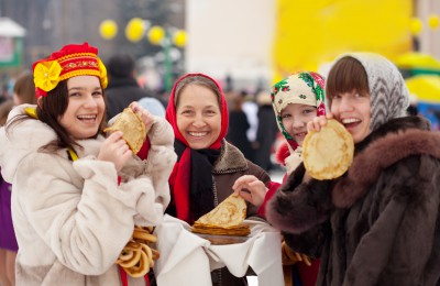 Рекорд по самому массовому угощению блинами постараются установить в Москве