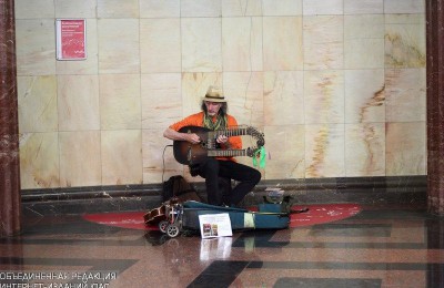 Проект "Музыка в метро" на станции "Курская"