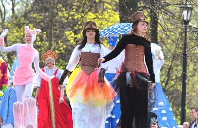 Весенний фестиваль продолжается в парках Москвы