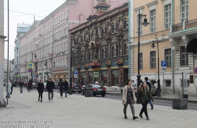 Доля пустующих помещений на главных торговых улицах Москвы снижается