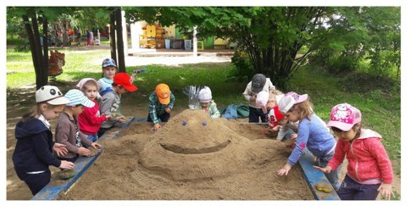 Конкурс по лепке песочных фигур организовали в школе №1179
