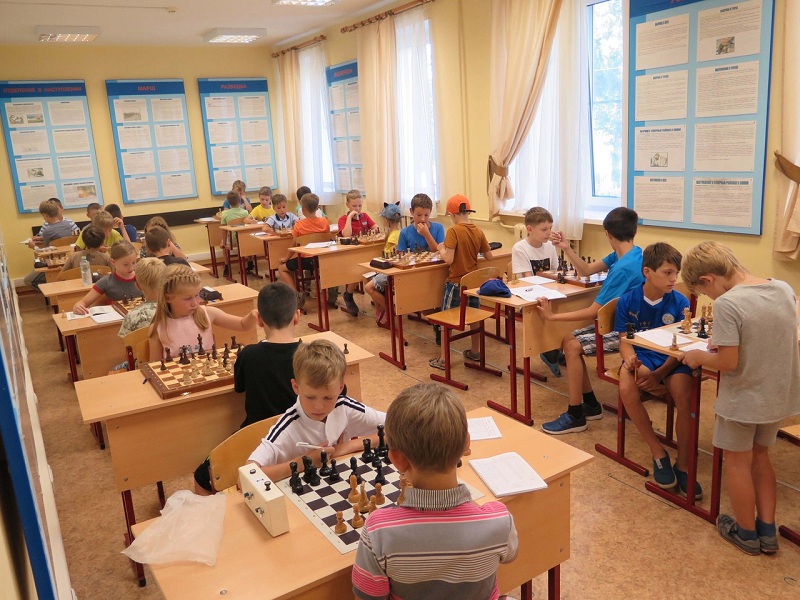 Турнир по шахматам организует шахматная школа "Чертаново"