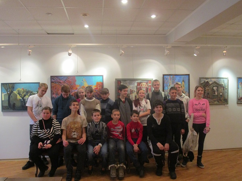 Школьники ЮАО посетили выставку в "Галерее Чертаново"