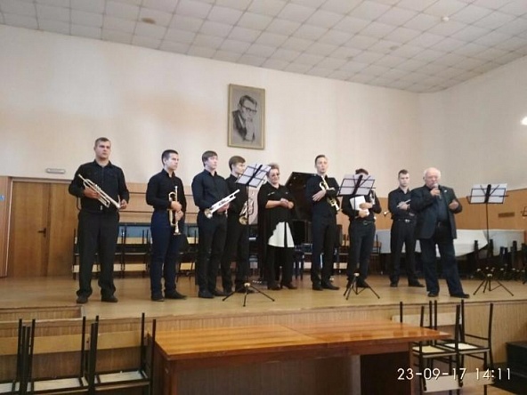 Воспитанники музыкальной школы имени Чайковского