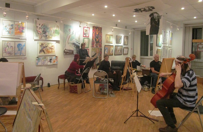 В «Галерее Чертаново» прошла встреча художников и музыкантов района