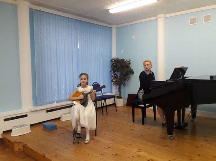 Учащиеся ДМШ имени Чайковского выступили на фестивале "Северные звездочки"