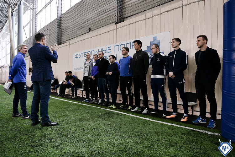 Будущие тренеры сдали экзамены в футбольной школе «Чертаново»