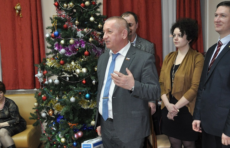 Депутат Александр Тозик активно сотрудничает с районным обществом инвалидов