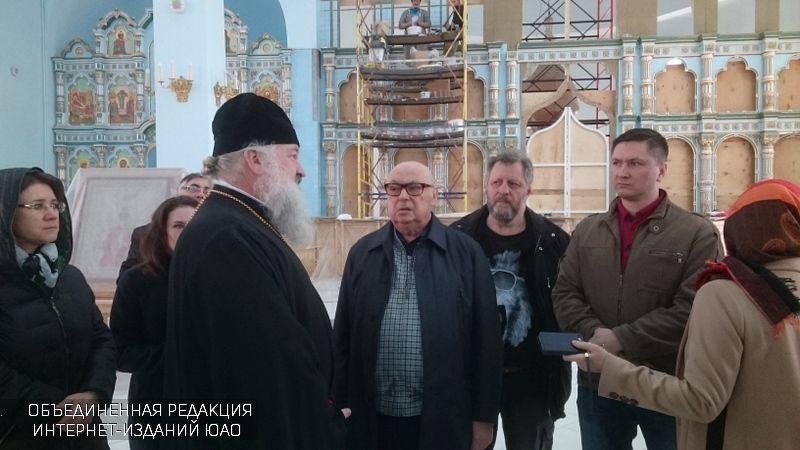 Владимир Ресин посетил районный храм