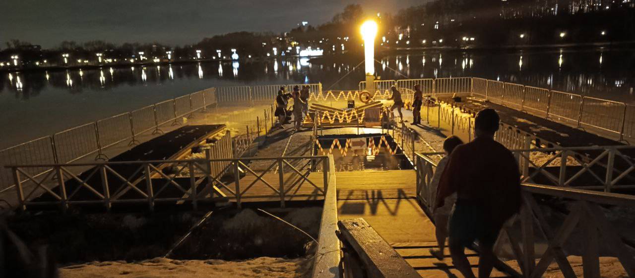 На Юге столицы в купелях окунулись более 18 тысяч человек. Фото: управление по ЮАО Департамент