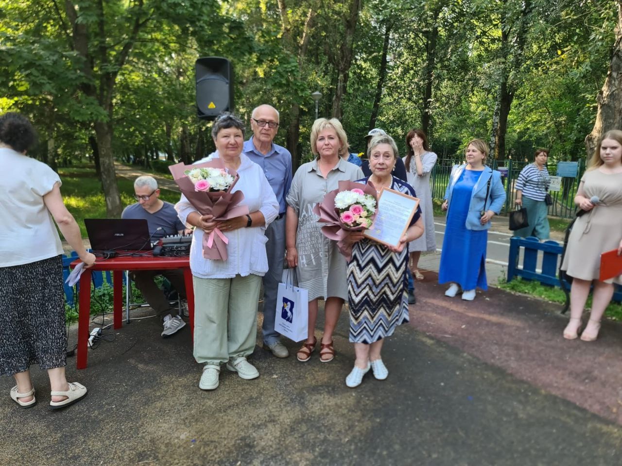 День семьи, любви и верности отпраздновали в Чертанове Северном. Фото: официальная страница управы района Чертаново Северное в социальных сетях