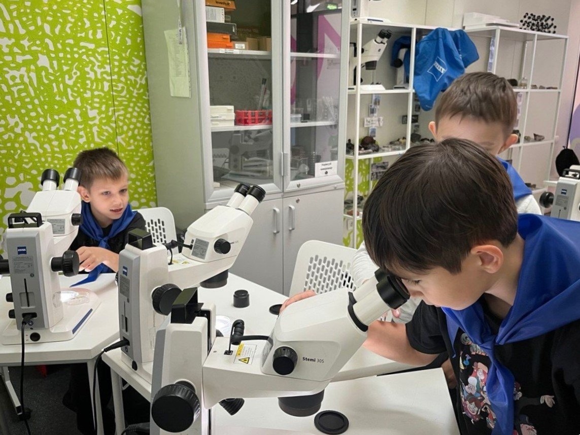 Ученики школы №1179 посетили парк «Зарядье». Фото: официальная страница школы №1179 в социальных сетях