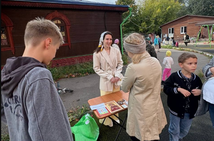 Викторина прошла в Храме Державной иконы Божией Матери. Фото: официальная страница Храма Державной иконы Божией Матери в социальных сетях