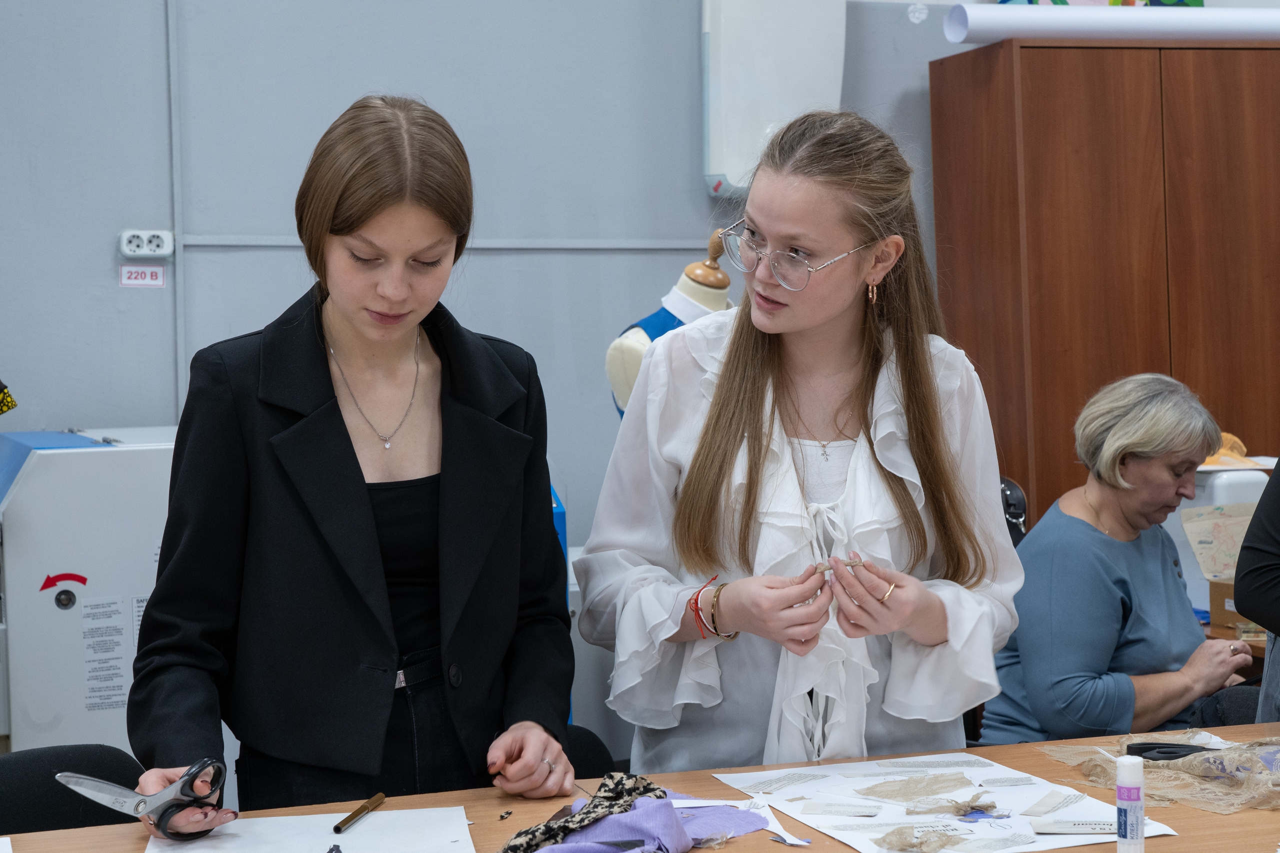 Профессиональную пробу для девятиклассников провели в Технологическом колледже №34. Фото: официальная страница Технологического колледжа №34 в социальных сетях