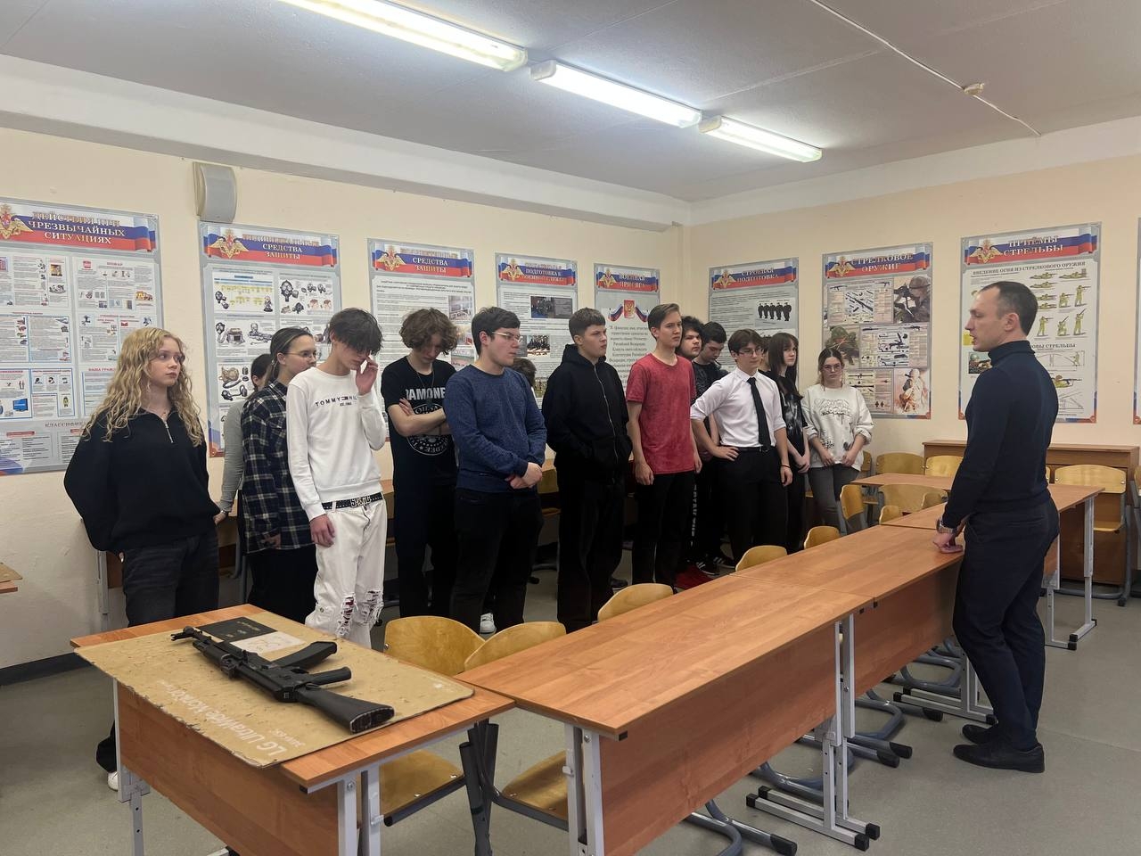 Экзамен по огневой подготовке прошел в ТК №34. Фото: официальная страница Технологического колледжа №34 в социальных сетях