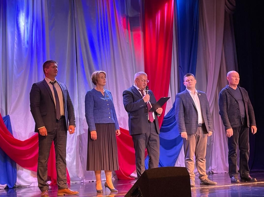 Сотрудники управы района Чертаново Северное организовали празднование Дня России. Фото: официальная страница управы района Чертаново Северное в социальных сетях