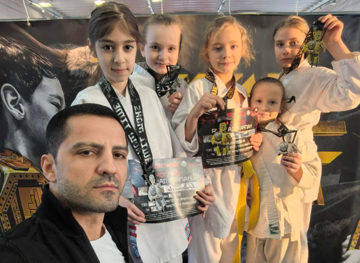 Спортсмены МЦБИ завоевали медали турнира по каратэ. Фото: официальная страница Московского центра боевых искусств в социальных сетях